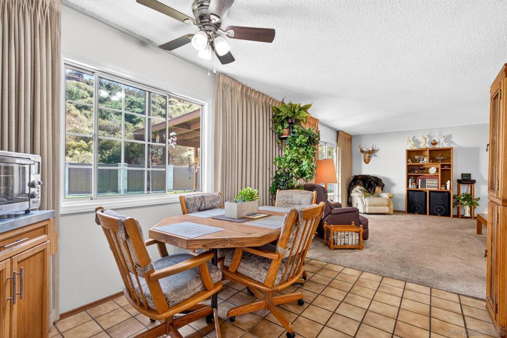 4621 Chateau Drive Property Photo 14
