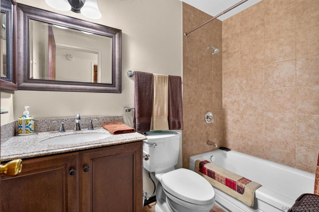 4621 Chateau Drive Property Photo 21