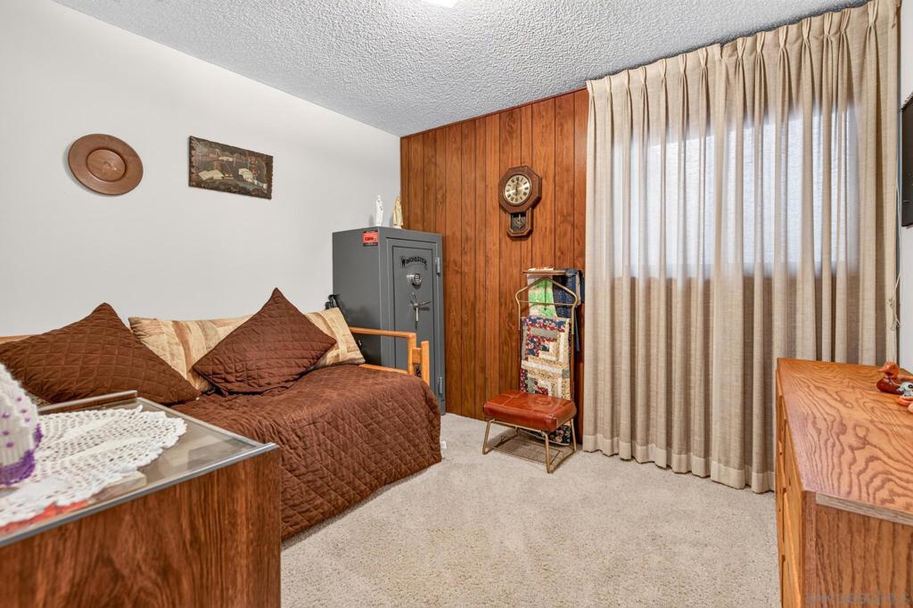 4621 Chateau Drive Property Photo 24