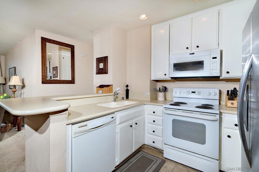 999 N Pacific C309 Property Photo 5