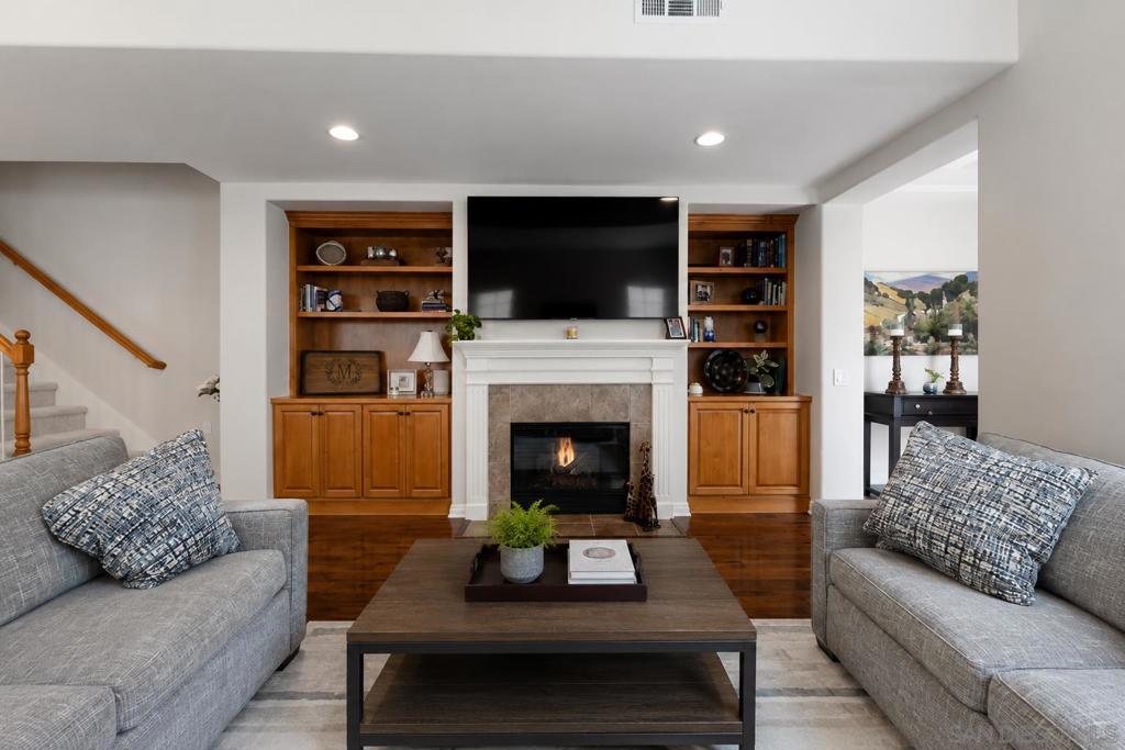 2955 Farragut Property Photo 4
