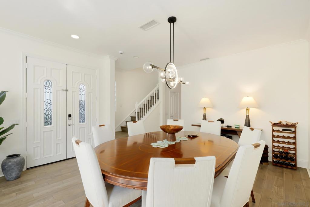 206 2nd Property Photo 17