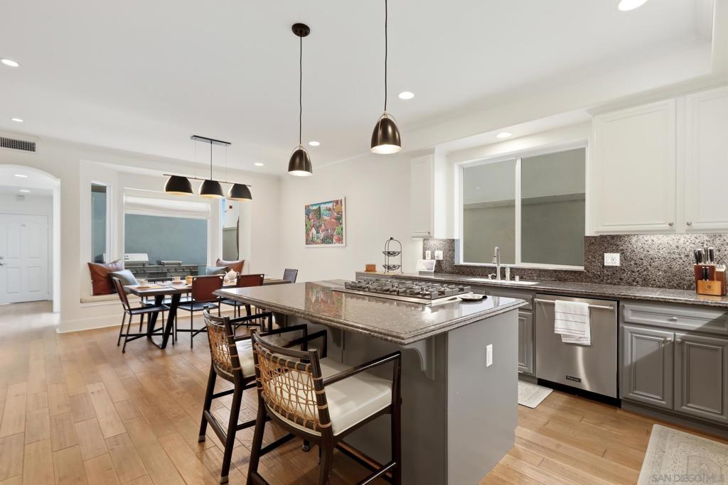 206 2nd Property Photo 18
