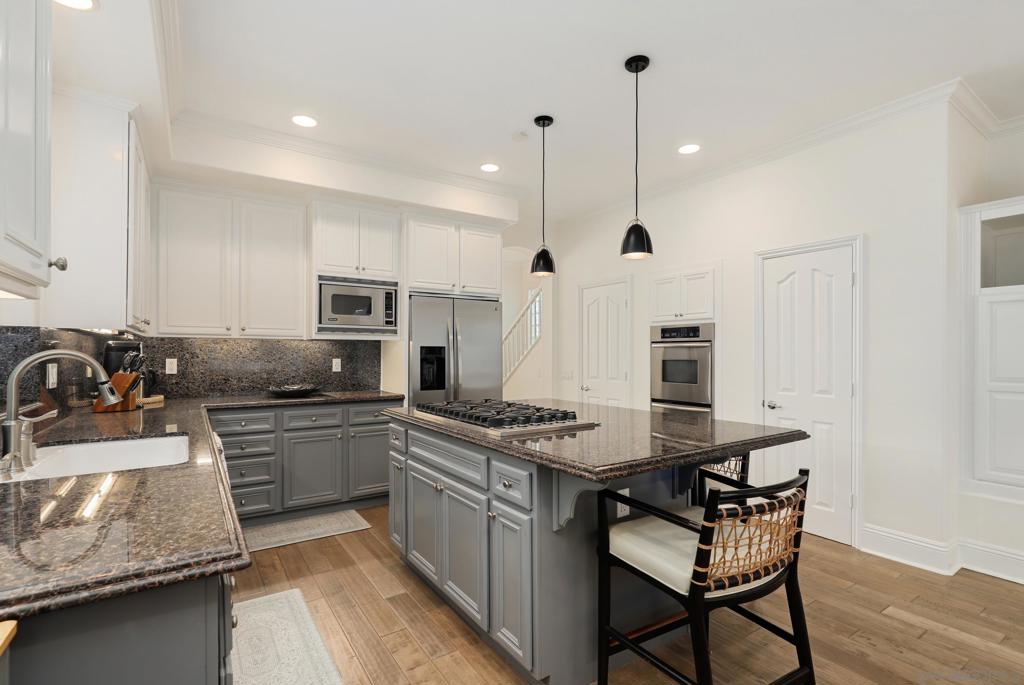 206 2nd Property Photo 20