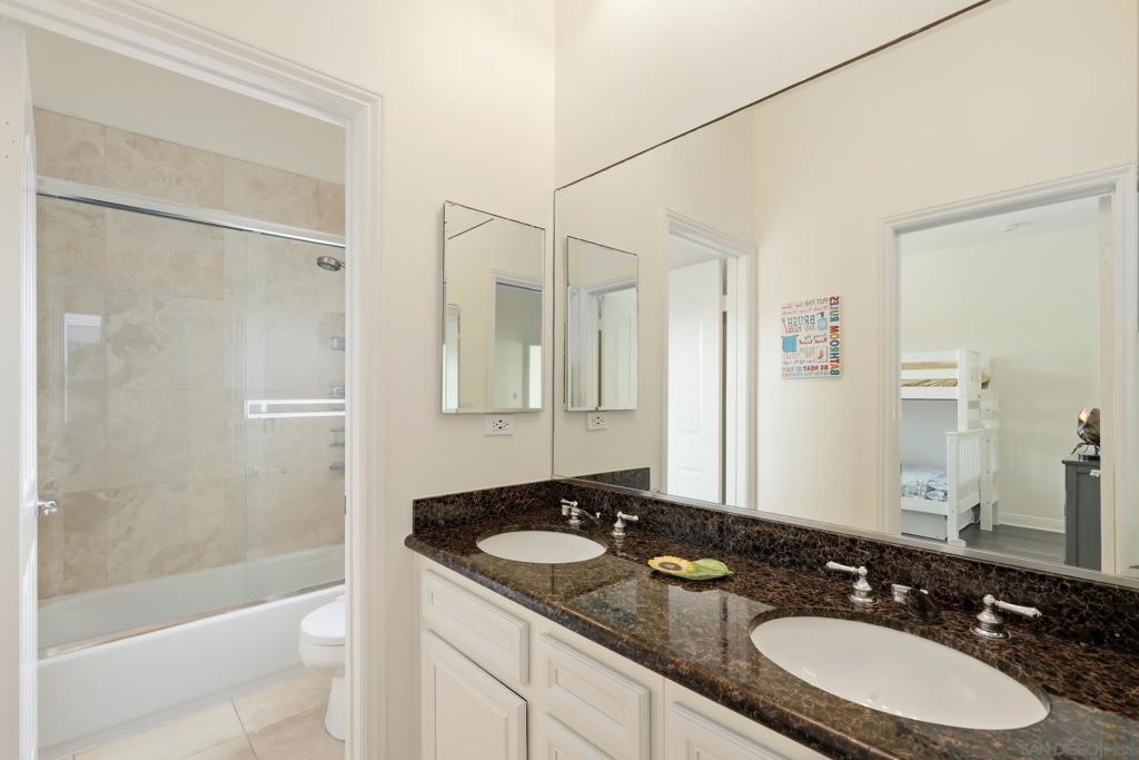 206 2nd Property Photo 32