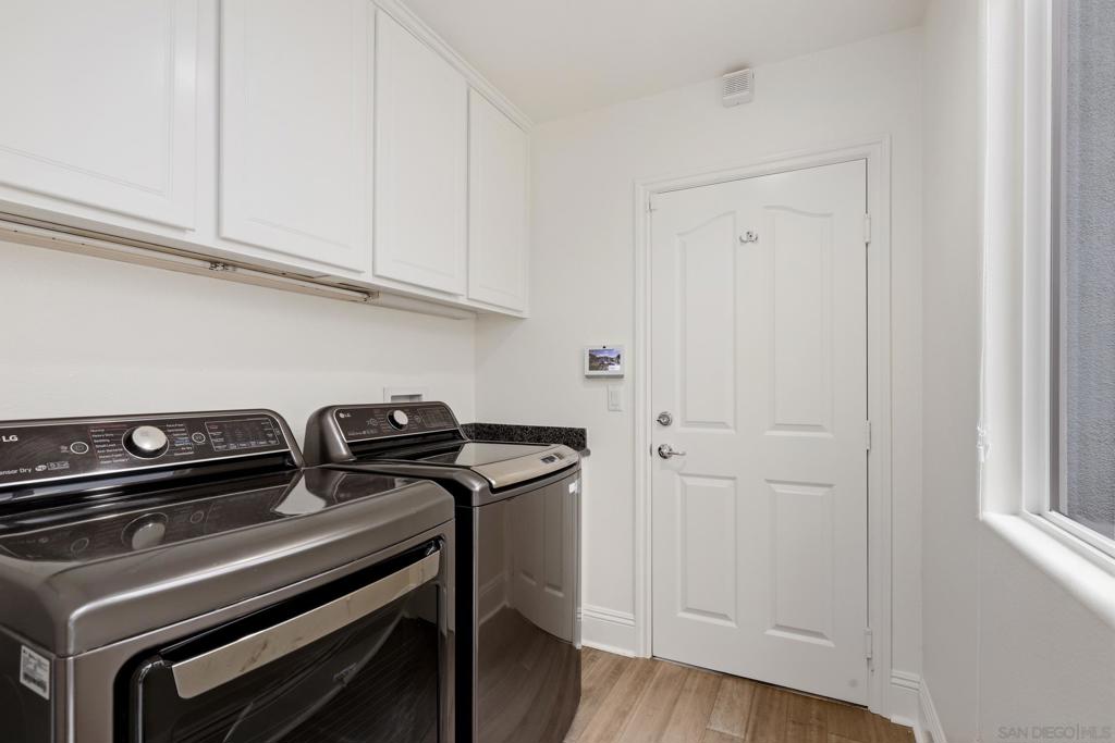 206 2nd Property Photo 39