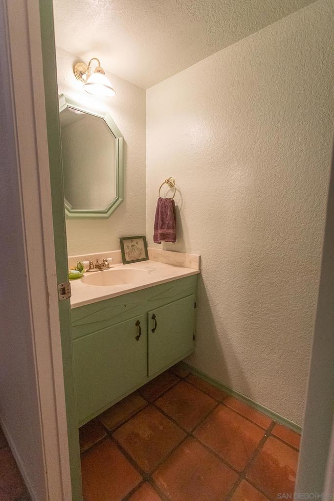 1660 Lomacita Terrace Property Photo 33