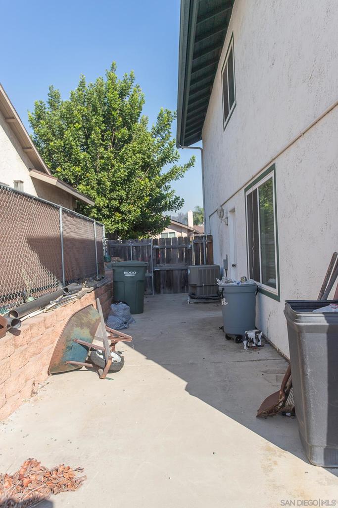 1660 Lomacita Terrace Property Photo 37