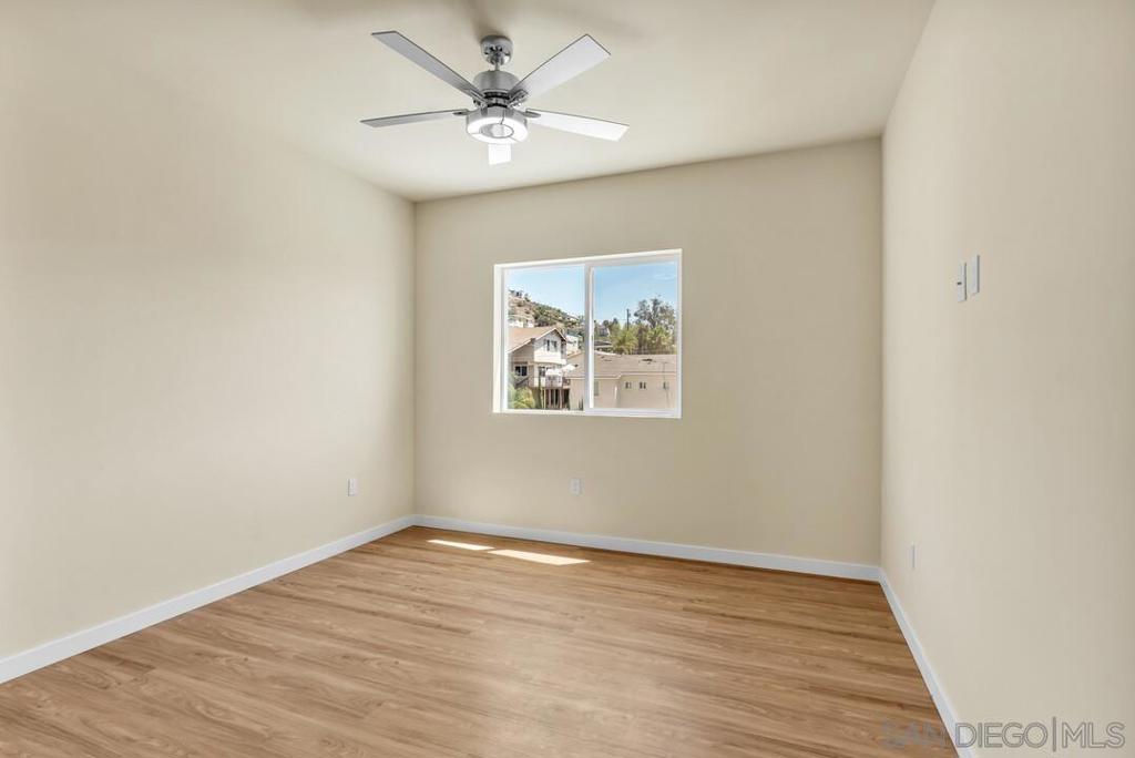 1302 La Presa Property Photo 41