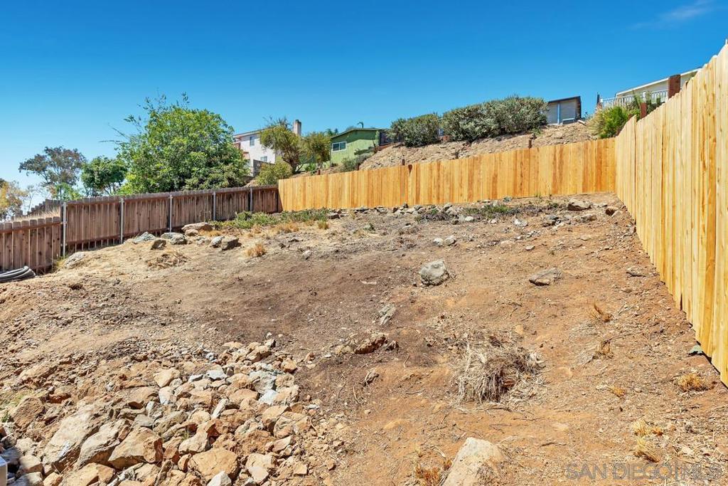 1302 La Presa Property Photo 46