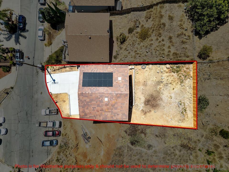 1302 La Presa Property Photo 53