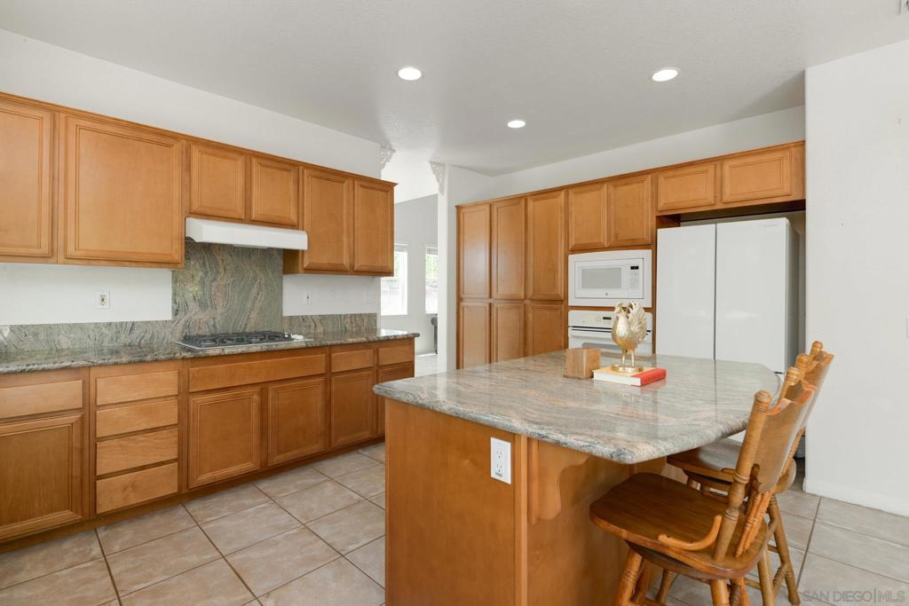 1595 Loma Alta Property Photo 12