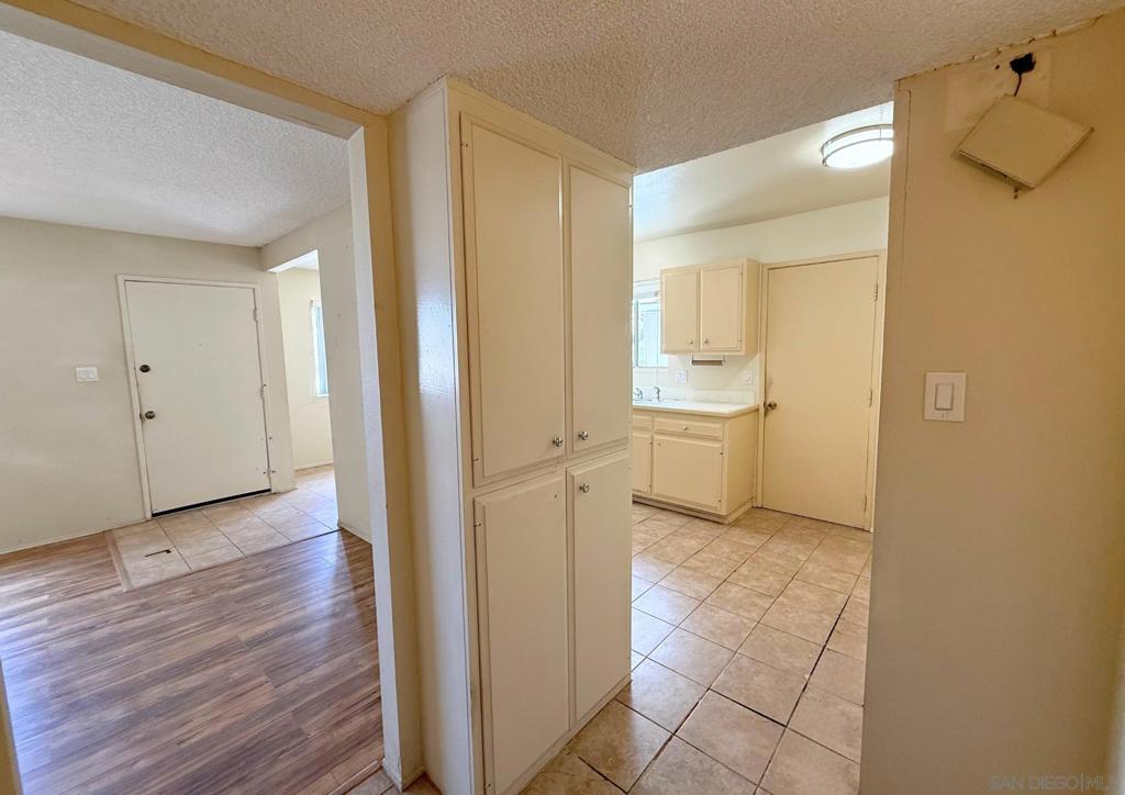 3671 Campus Dr Property Photo 11