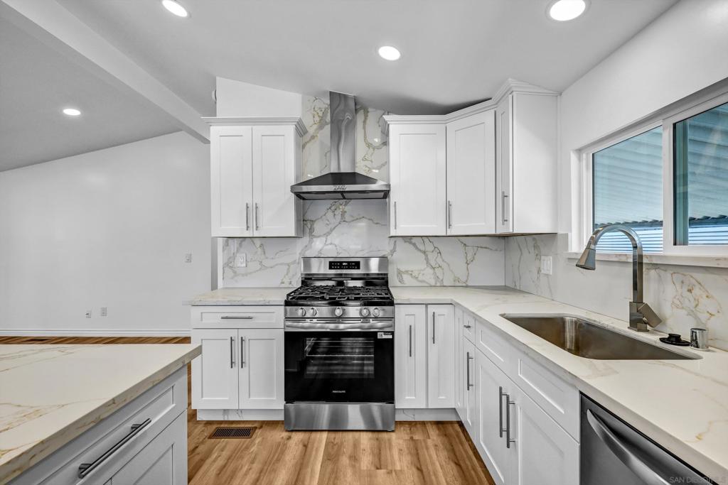 11949 Riverside Drive 158 Property Photo 17