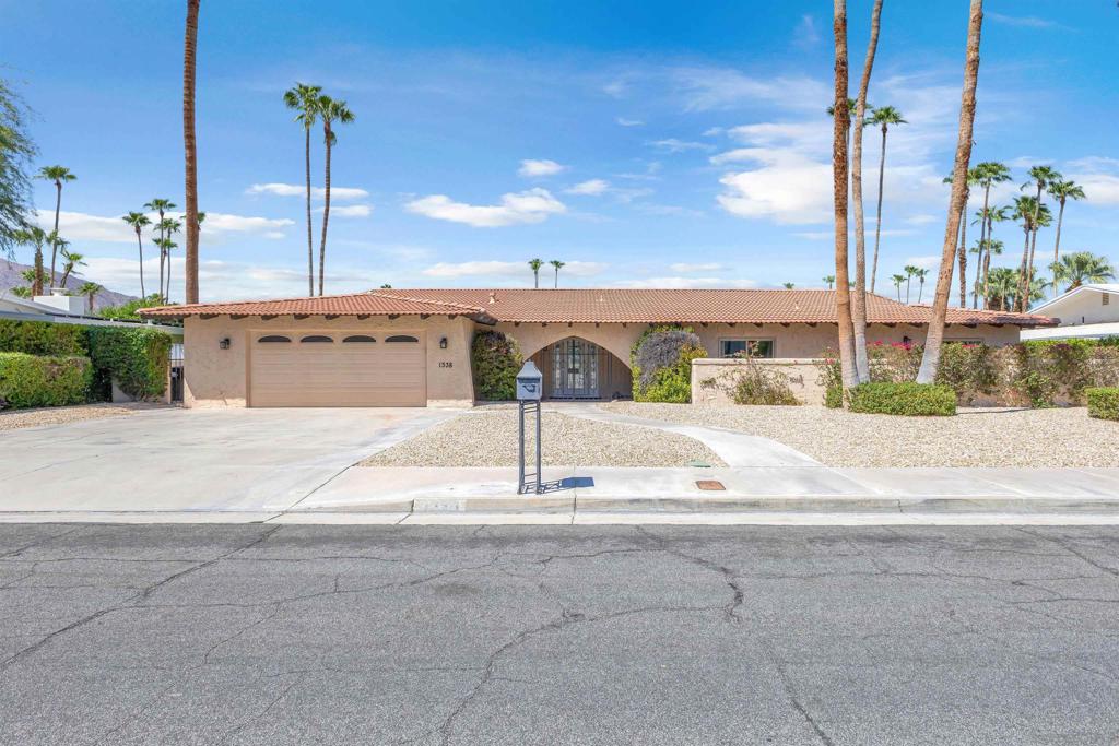 1338 E Via Estrella Property Photo