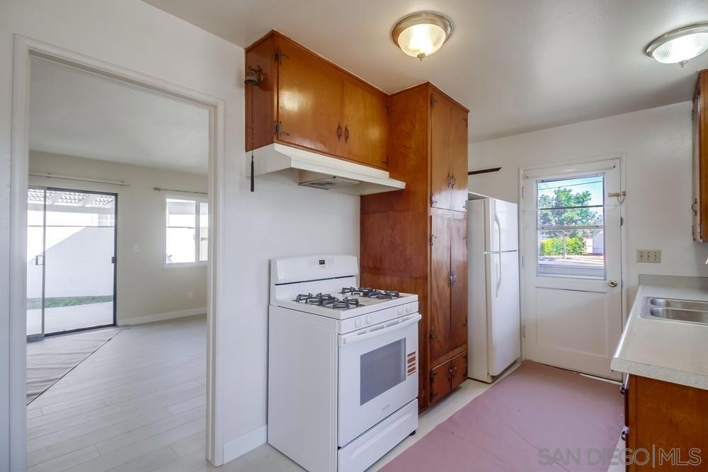 2862 Mimika Pl Property Photo 9