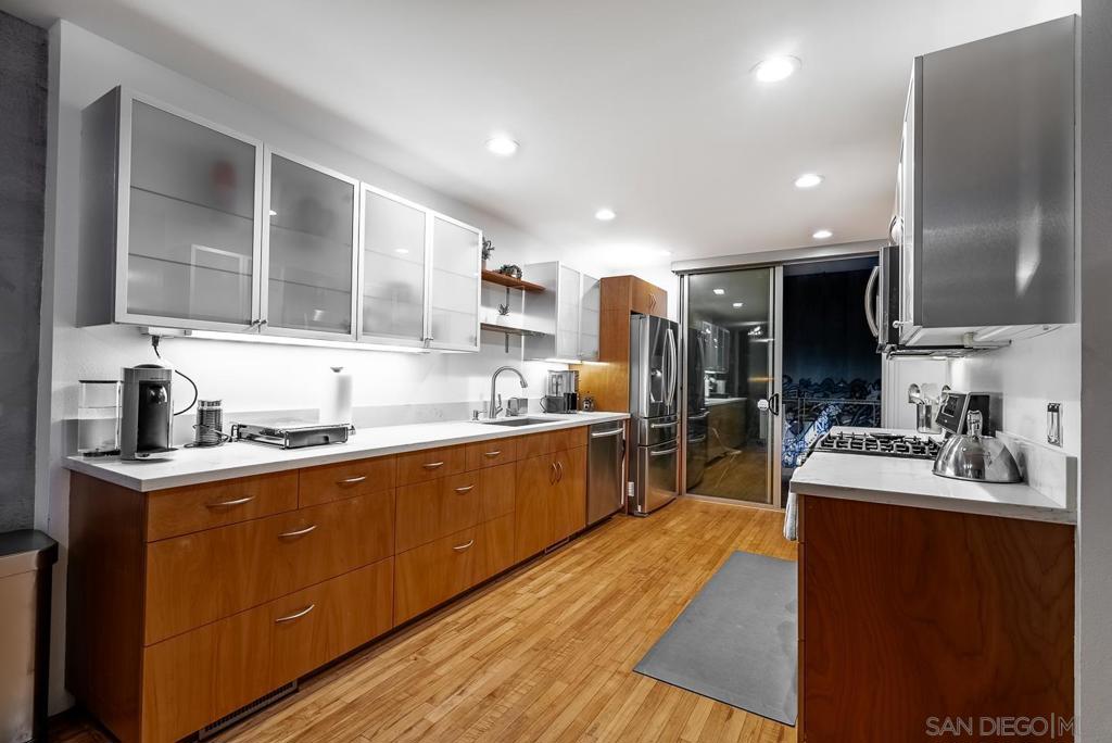 1064 F Property Photo 8