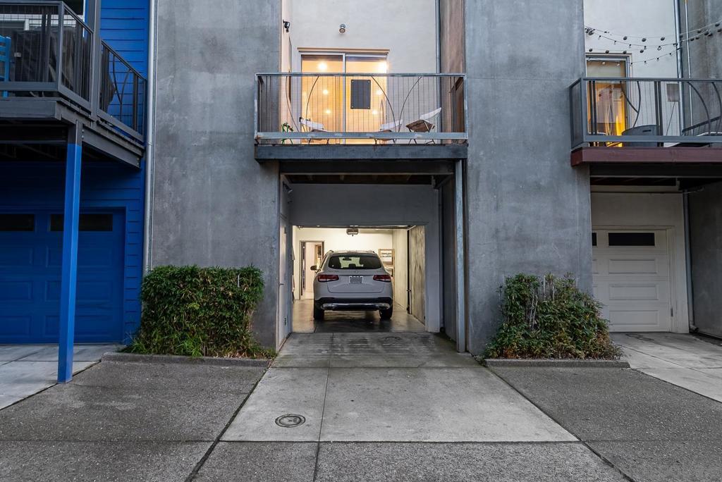 1064 F Property Photo 29