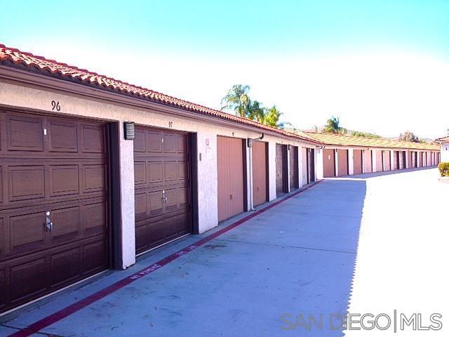 9821 Caspi Gardens 8 Property Photo 6