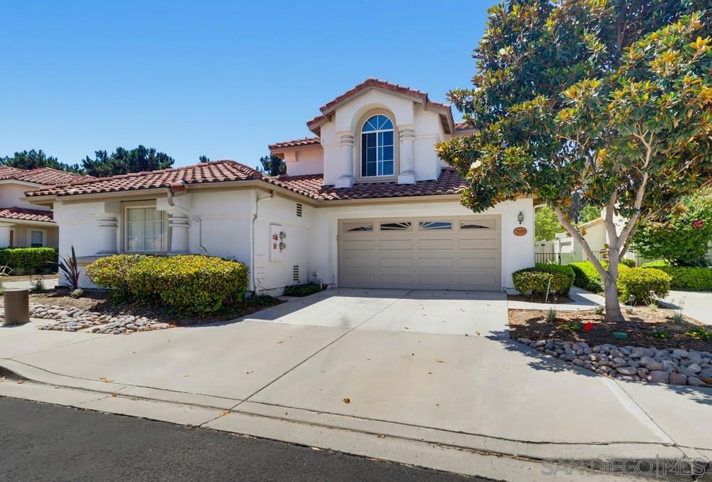 2505 Whispering Palms Loop Property Photo 2