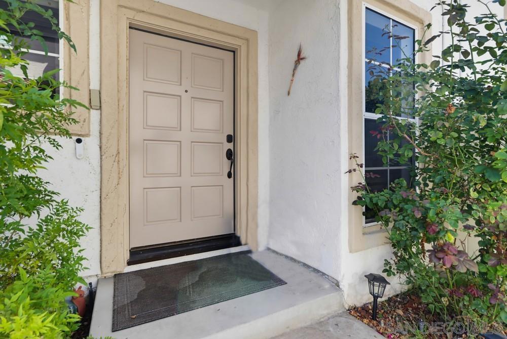 2505 Whispering Palms Loop Property Photo 6