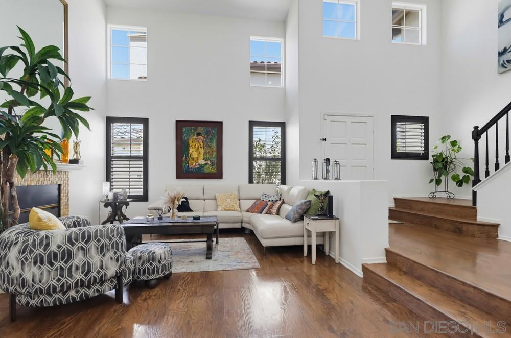 2505 Whispering Palms Loop Property Photo 8