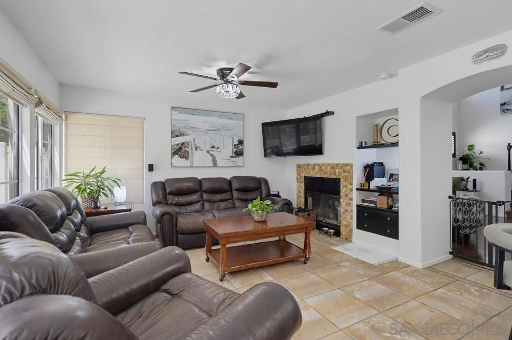 2505 Whispering Palms Loop Property Photo 13