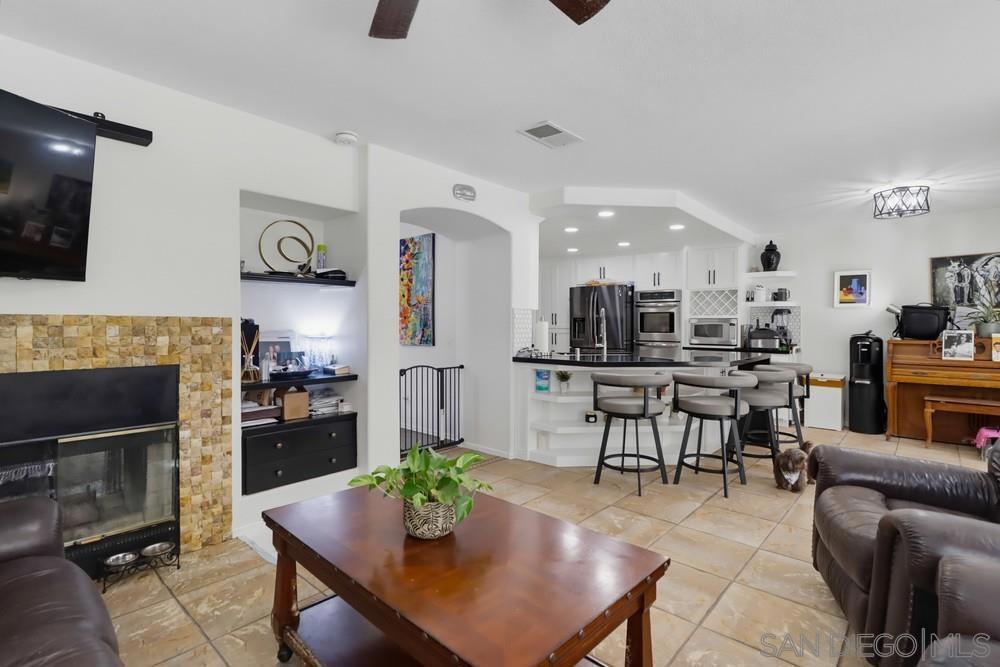 2505 Whispering Palms Loop Property Photo 14