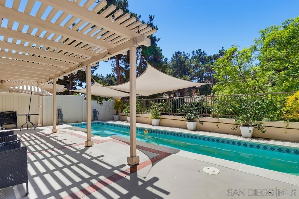 2505 Whispering Palms Loop Property Photo 42