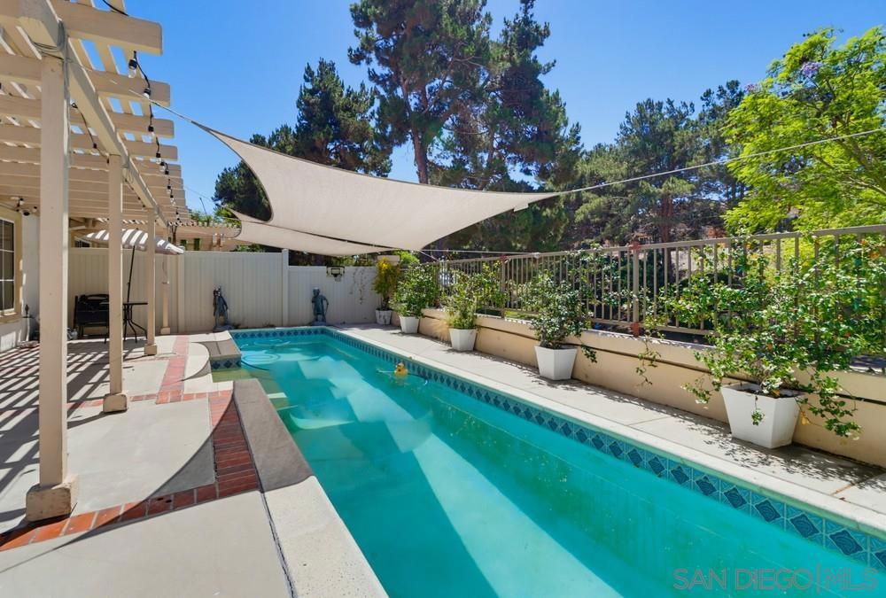 2505 Whispering Palms Loop Property Photo 43