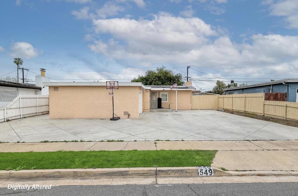 549 Marble St Property Photo 3