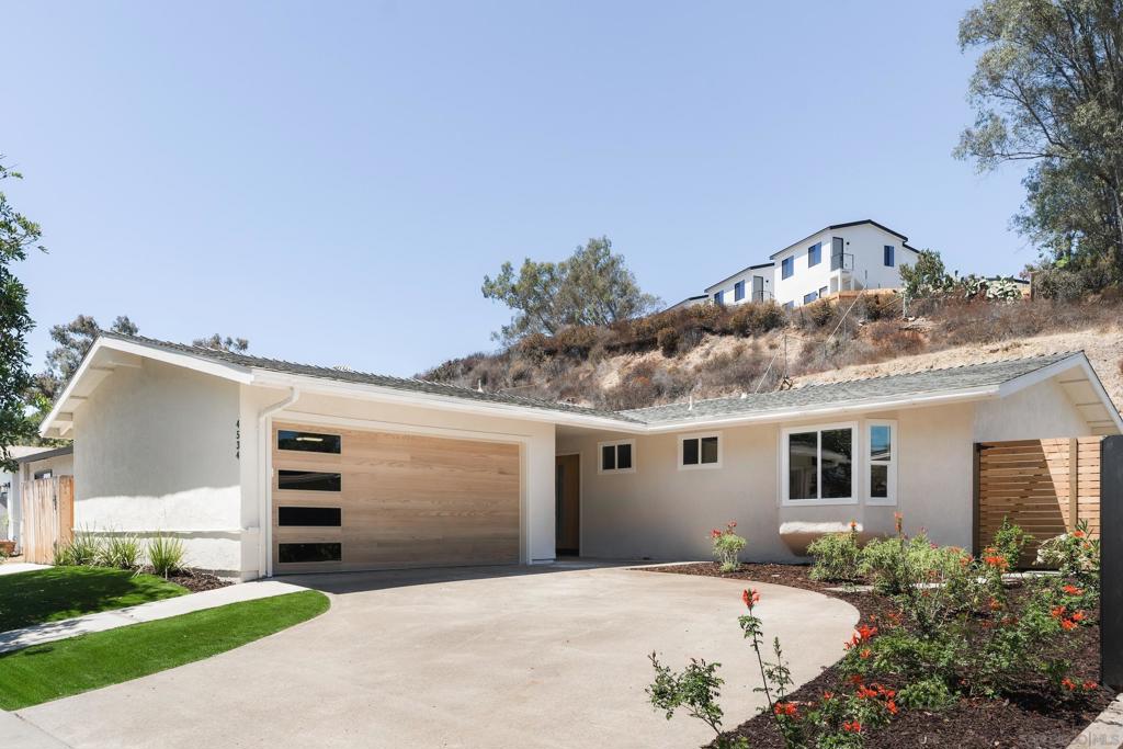 4534 Chateau Dr Property Photo 4