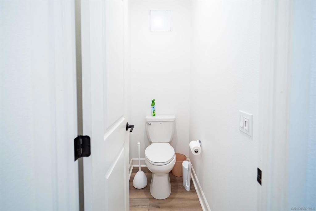 2373 Acara Property Photo 7