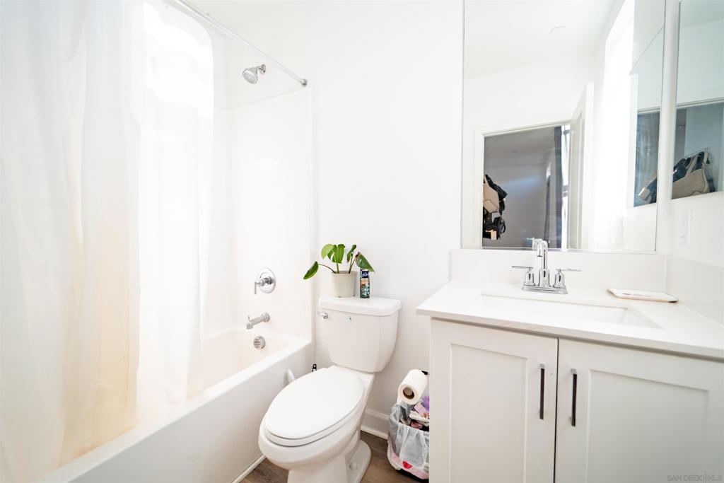 2373 Acara Property Photo 8