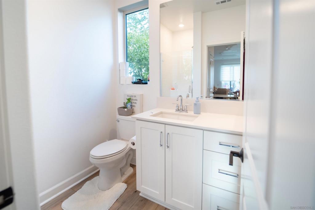2373 Acara Property Photo 9