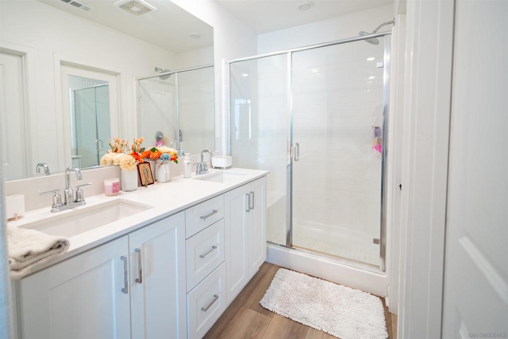 2373 Acara Property Photo 10