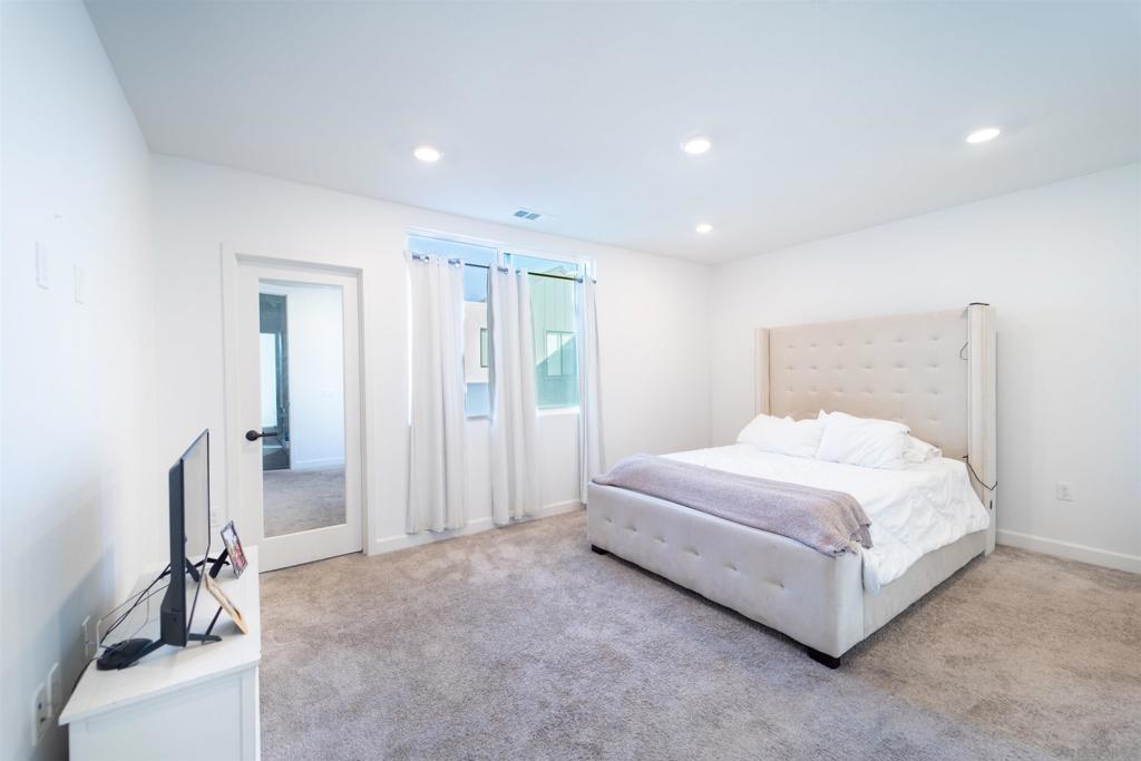 2373 Acara Property Photo 11