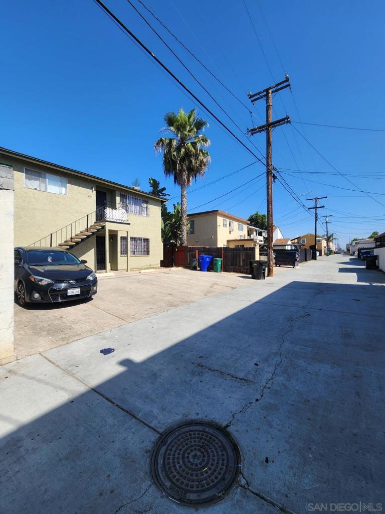4129 31 Chamoune Property Photo 4