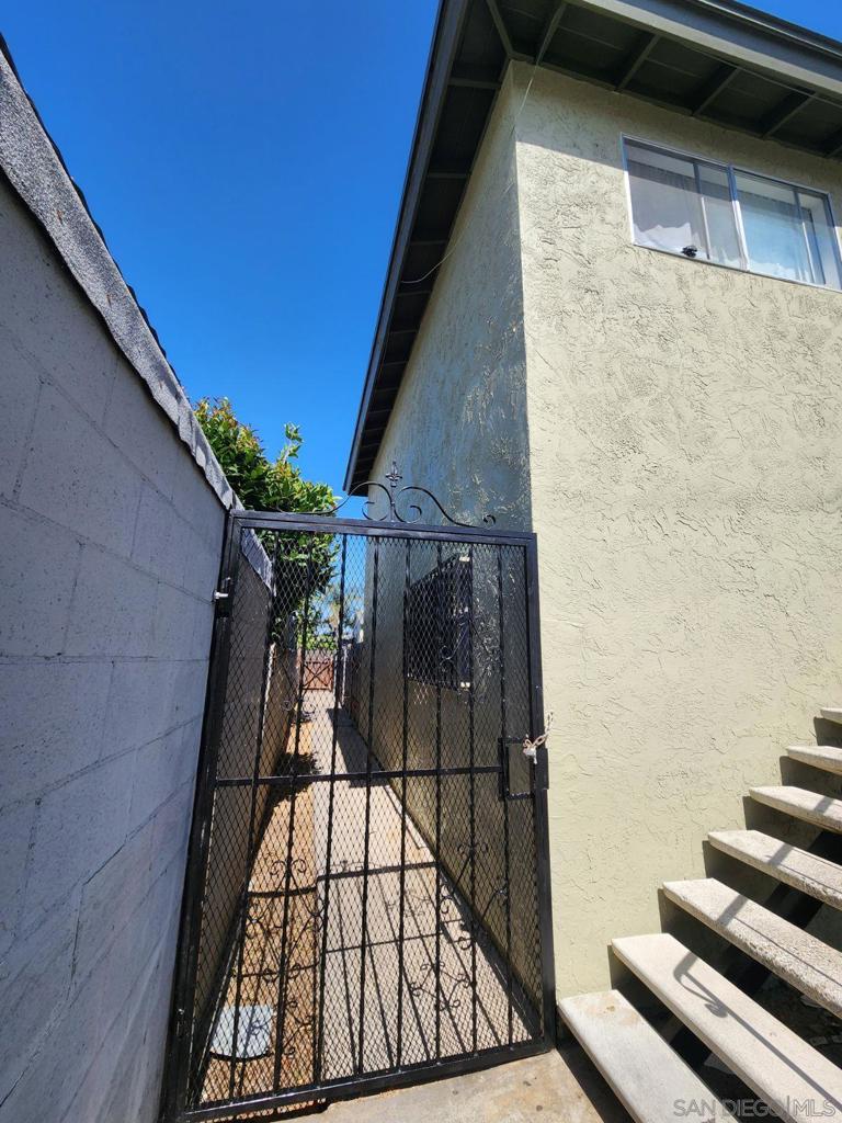 4129 31 Chamoune Property Photo 11