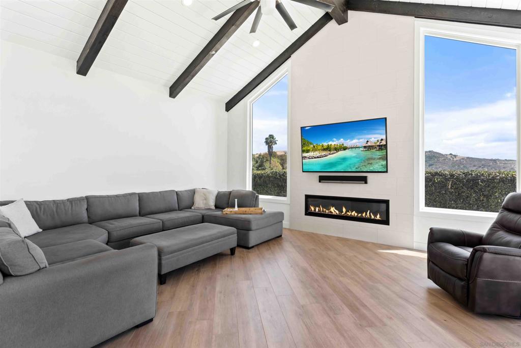 2370 Dos Lomas Property Photo 16