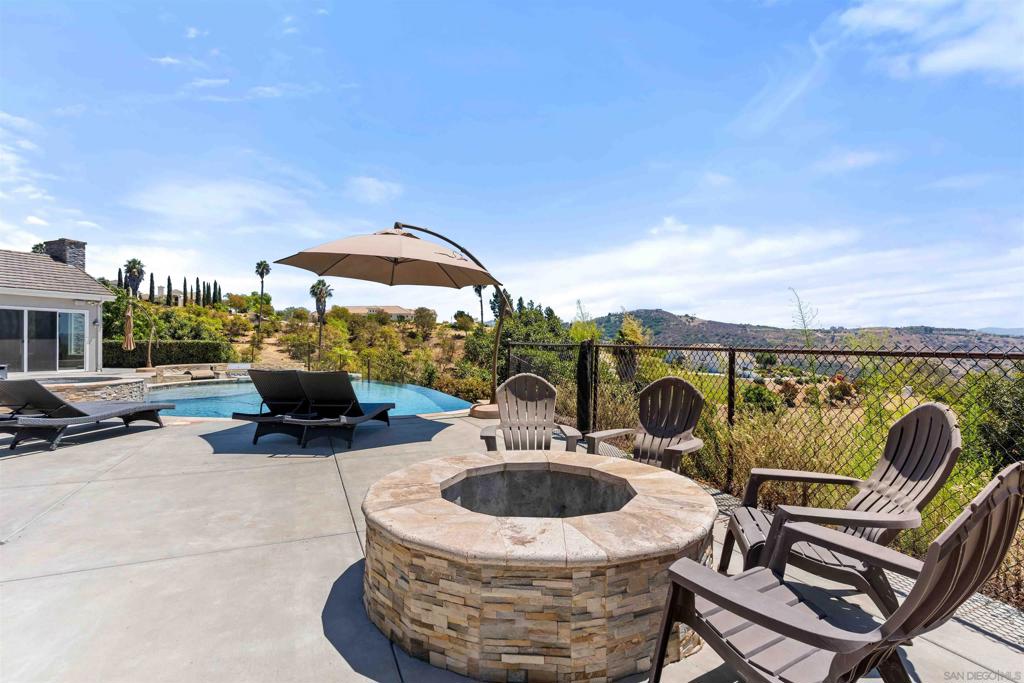 2370 Dos Lomas Property Photo 26