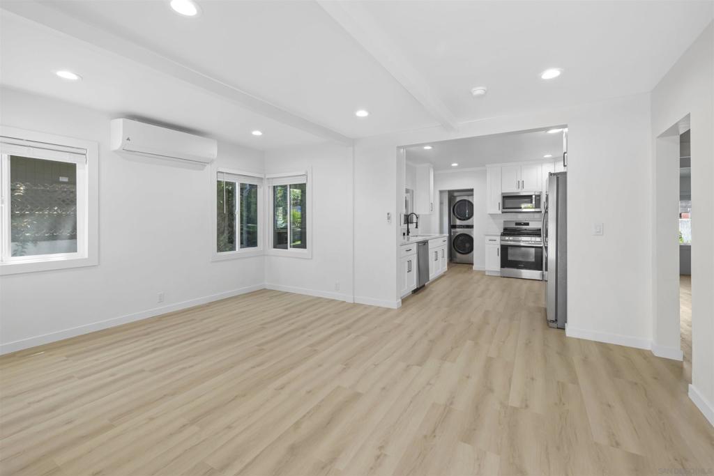 3784 Villa Terrace Property Photo 10