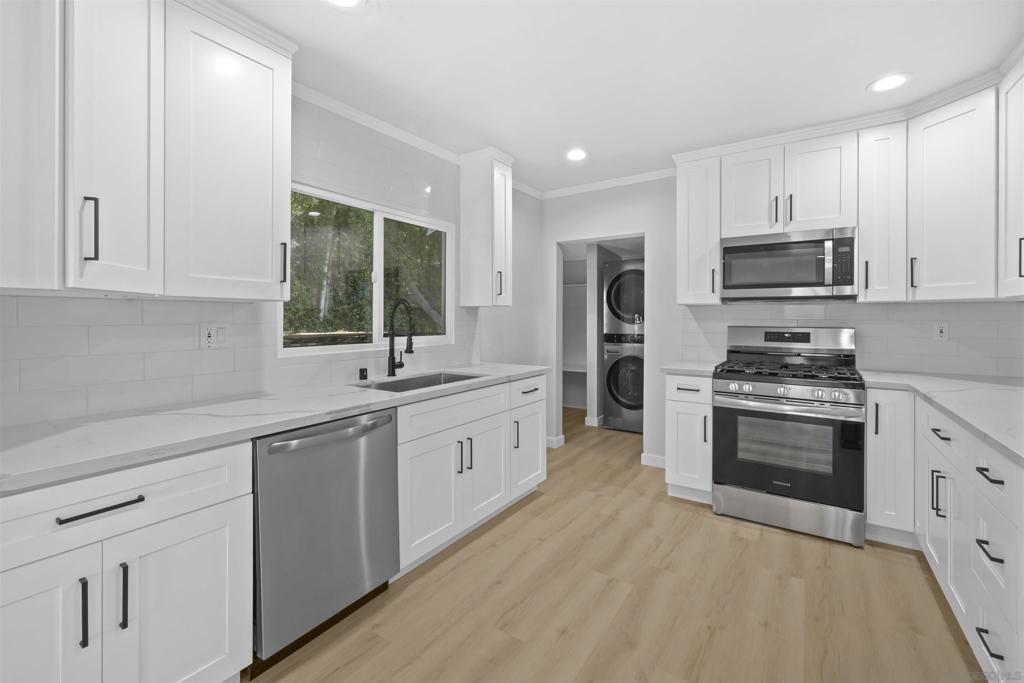 3784 Villa Terrace Property Photo 14