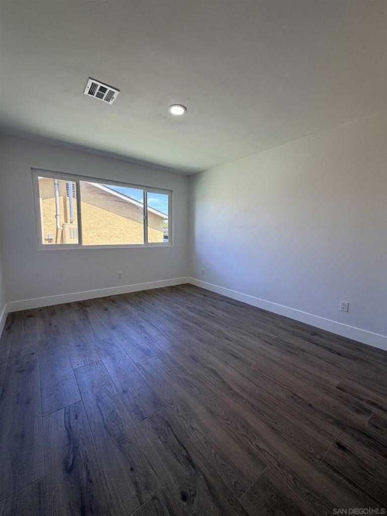 1507 S 40th B Property Photo 9