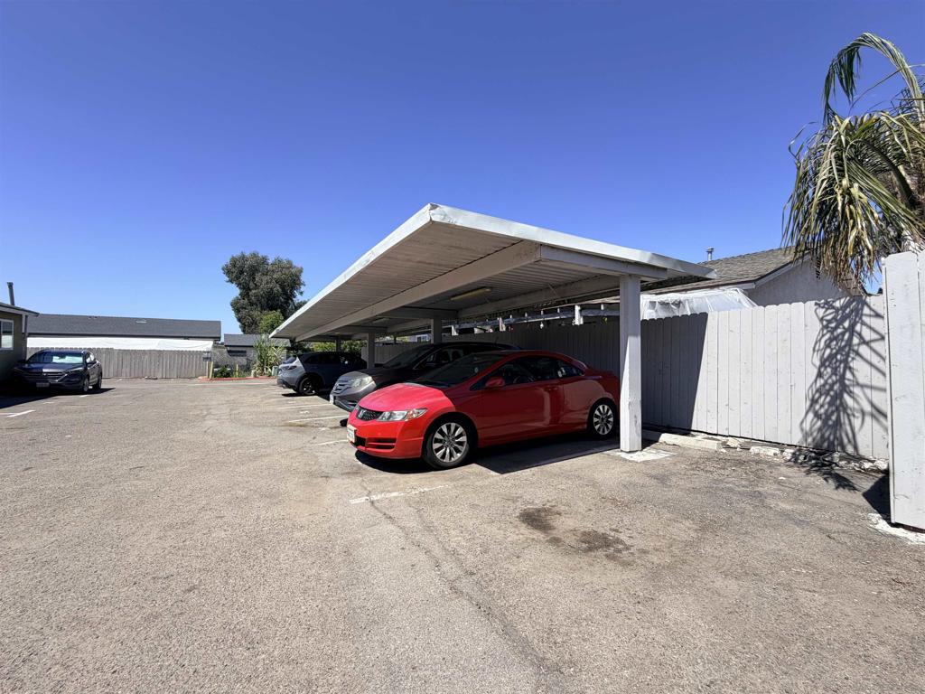 1507 S 40th B Property Photo 16