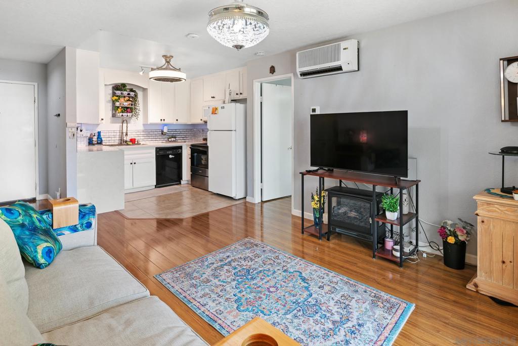 6350 Genesee Avenue 312 Property Photo 8