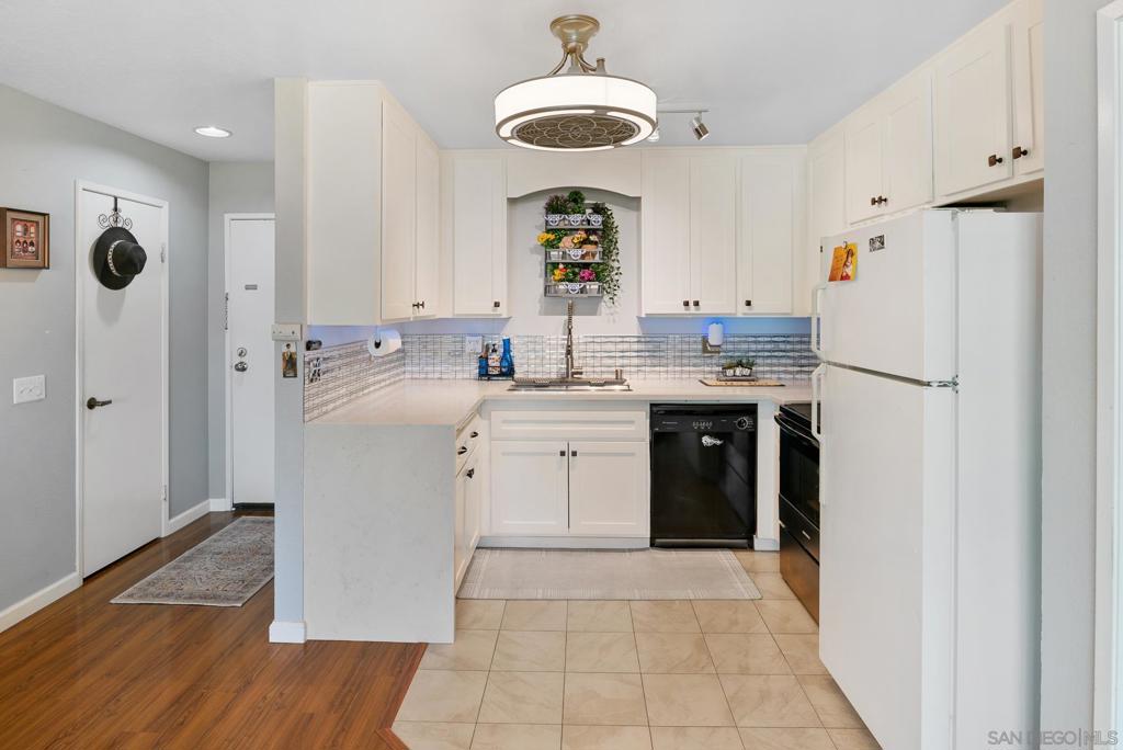 6350 Genesee Avenue 312 Property Photo 10