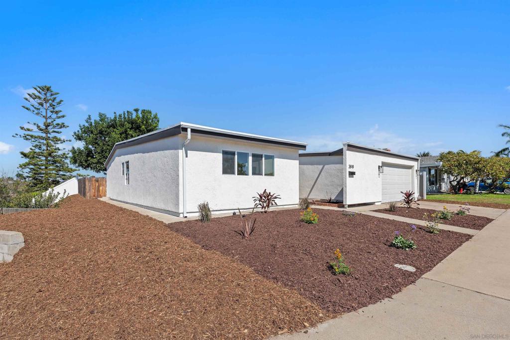 2618 Larkin Pl. Property Photo 3