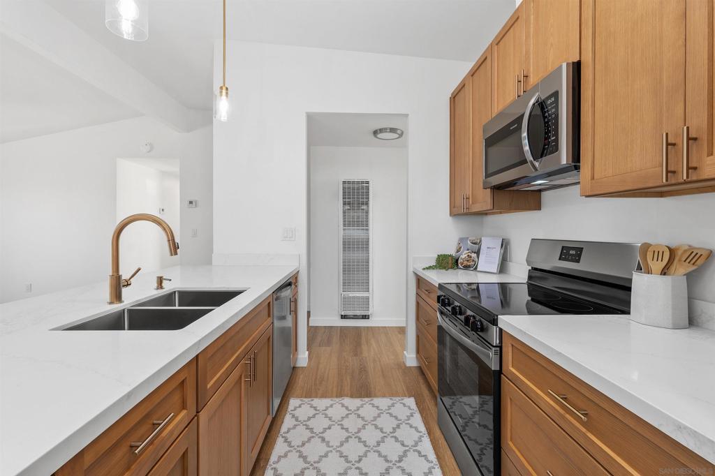 2618 Larkin Pl. Property Photo 11