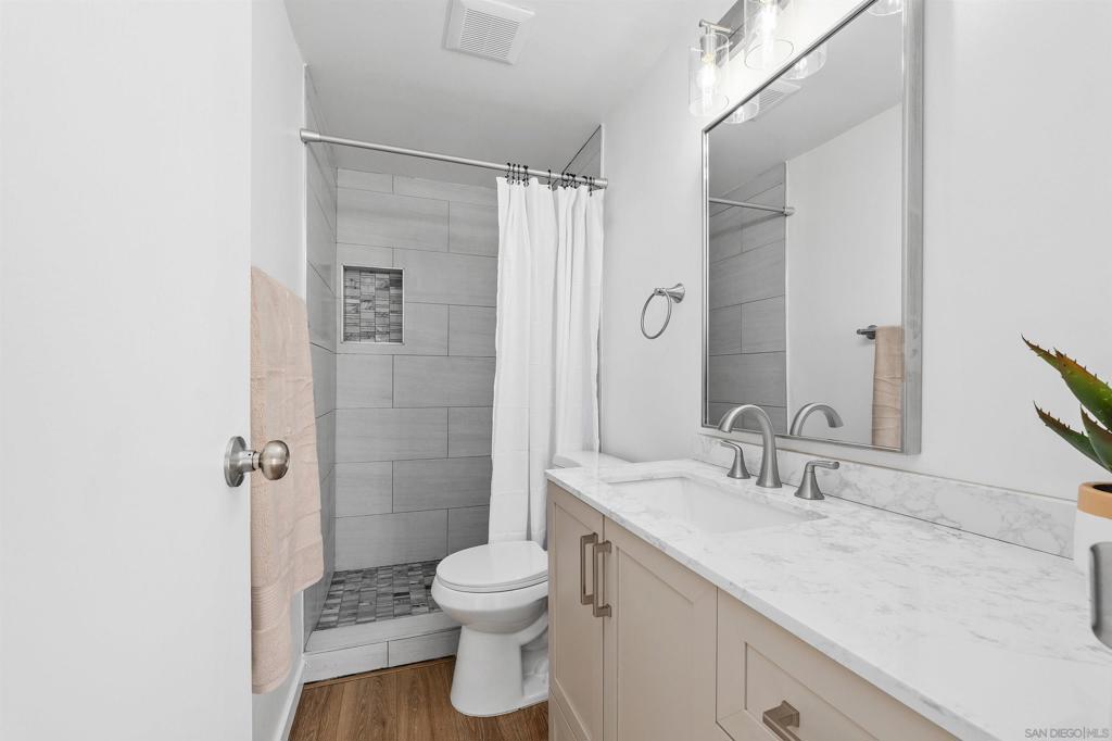 2618 Larkin Pl. Property Photo 18